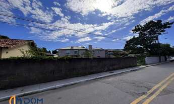 Imagem: Terreno à venda no bairro Ponta das Canas