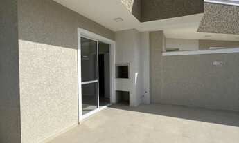 Imagem 3: Ampla cobertura frente rua - com escritura pública - aproximadamente 1000 metros da Praia