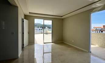 Imagem 5: Ampla cobertura frente rua - com escritura pública - aproximadamente 1000 metros da Praia