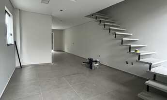 Imagem 4: Sobrado Padrão - aproximadamente 3,3km da praia dos Ingleses