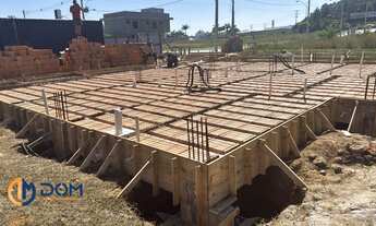 Imagem 7: Sobrado Padrão com escritura pública, localizado em loteamento bem localizado com fácil ac