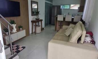 Imagem: Sobrado à venda no bairro Ingleses do Rio