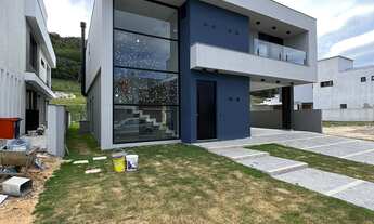 Imagem 2: Casa Padrão - aproximadamente 1,7 km da Praia dos Ingleses