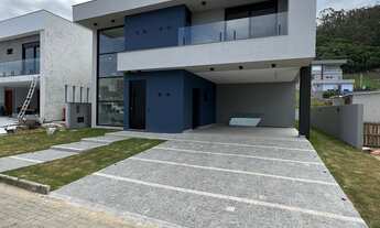 Imagem: Casa Padrão - aproximadamente 1,7 km da