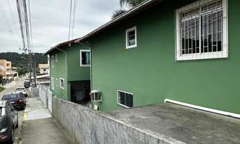 Imagem 2: Casa com 80m² mais 2 apartamentos á aproximadamente 3km da Praia dos Ingleses