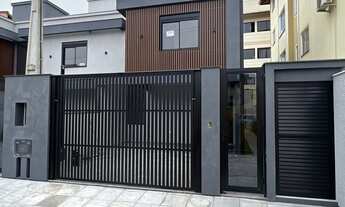 Imagem: Casa Sobrado - aproximadamente 900 metros