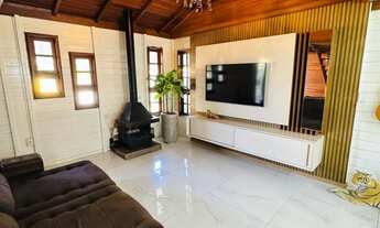 Imagem 6: Casa com piscina, 280m2 de área construída, localizada aproximadamente 3,5km Praia dos In