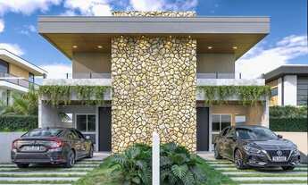 Imagem 2: Sobrado Alto Padrão localizado app 2.7 km da praia dos Ingleses, Florianópolis/SC