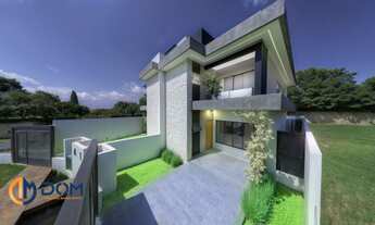 Imagem: Sobrado com 03 suítes em Loteamento Planejado