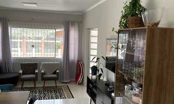 Imagem 2: Casa Mobiliada com apartamento nos fundos, á aproximadamente 300 metros da praia dos Ingle