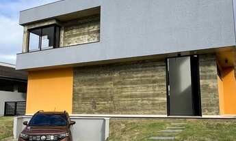 Imagem: Casa Alto Padrão em Condomínio Fechado