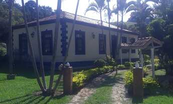 Imagem: Sítio com casarão centenário