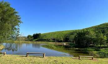 Imagem 4: Chácara plana com lagos