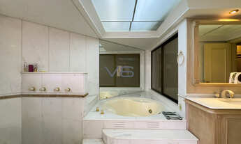 Imagem 6: Apartamento Alto Padrão com 4 suítes, 443m² privativos, 4 vagas de garagem, no Batel, Curi