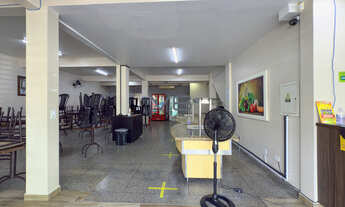 Imagem 3: Loja Ponto Comercial com 450 m² privativos, 6 dormitórios, 7 vagas de garagem, no Iguaçu