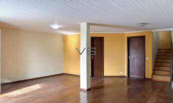 Imagem 6: Casa com 190 m², 3 quartos, 5 vagas de garagem, no Água Verde, Curitiba-PR