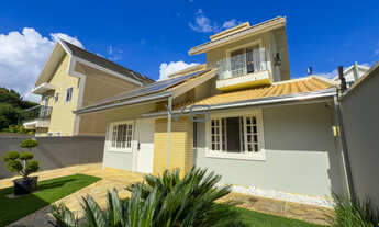 Imagem 4: Casa de Alto Padrão com 3 Dormitórios | 201m²