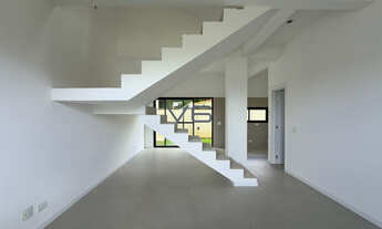 Imagem 2: Sobrado com 3 Quartos, 1 Suíte, 2 Vagas de Garagem, 194,37m² Privativos, no Santa Felicida