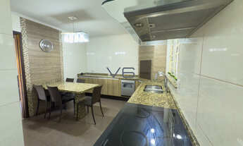 Imagem 7: Casa com 4 dormitórios e 1 suíte, 266m² privativos, 6 vagas de garagem, em Santa Felicidad