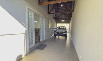 Imagem 2: Casa com 4 dormitórios e 1 suíte, 266m² privativos, 6 vagas de garagem, em Santa Felicidad