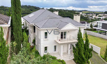 Imagem: Casa de Alto Padrão com 4 Quartos, 547