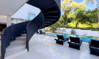 Imagem 3: Casa em Condomínio, com 5 suítes, 528 m² privativos, 8 vagas de garagem, no Santa Cândida