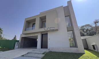 Imagem: Casa alto padrão com 3 suítes, 287m²privativos