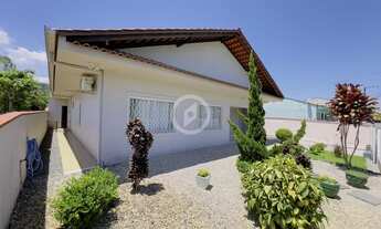 Imagem: Casa à venda no bairro Centro - Guaramirim/SC