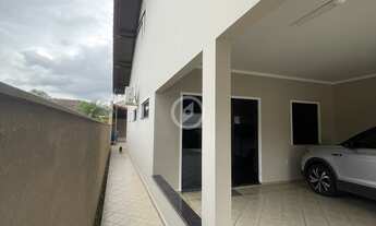 Imagem 5: Casa de 3 quartos com amplo terreno no centro de Guaramirim