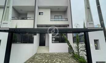 Imagem: Sobrado geminado de Alto Padrão no Bairro