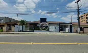 Imagem: Casa à venda no bairro Centro - Guaramirim/SC
