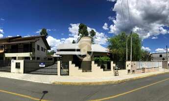 Imagem: Casa de Alvenaria no centro de Guaramirim