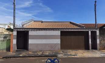 Imagem: Casa à venda no bairro Centro - Ituiutaba/MG