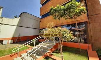 Imagem: Prédio Comercial com Elevador