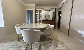 Imagem: Amplo apartamento totalmente mobiliado