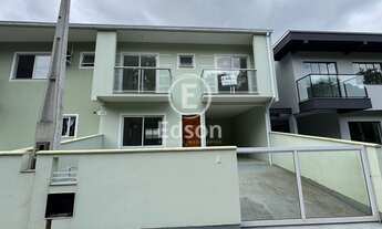 Imagem: Sobrado à venda no bairro Forquilhas