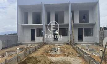 Imagem: Sobrado à venda no bairro Forquilhinha