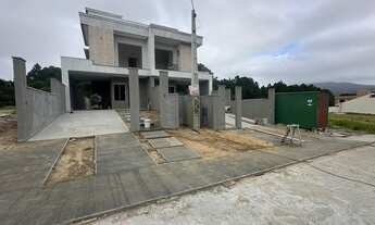 Imagem: Casa Duplex à Venda no Rio Vermelho, Florianópolis/SC