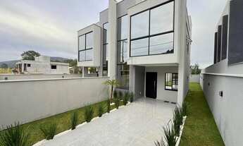 Imagem 3: Casa Duplex à Venda no Bairro Rio Vermelho, Florianópolis/SC