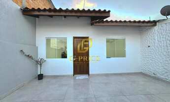 Imagem: Linda Casa Recém Reformada com Entrada