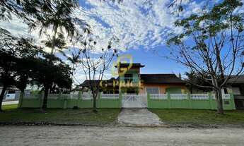 Imagem: Sobrado de Esquina à 200mts do Mar em Região