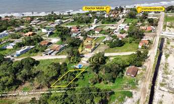 Imagem 4: Excelente Terreno Inteiro em Região tranquila Apenas 450 mts do Mar