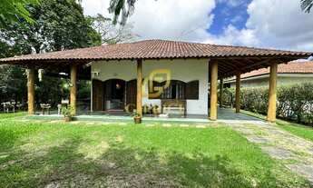 Imagem 4: Linda Casa de Esquina com Amplo espaço de Terreno de 432 m² à 650 mts do Mar