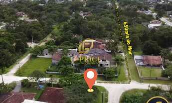 Imagem 3: Linda Casa de Esquina com Amplo espaço de Terreno de 432 m² à 650 mts do Mar