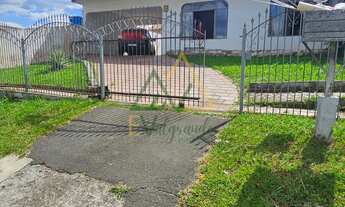 Imagem: Casa Térrea com Amplo Terreno no Bairro