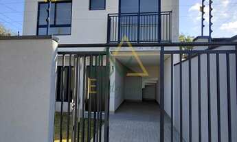 Imagem: Sobrado de Frente Para a Rua no Bairro Alto