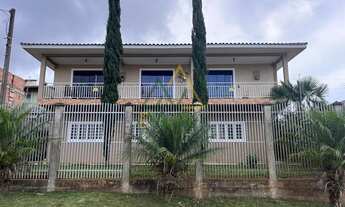 Imagem: Sobrado à venda no bairro das Graças