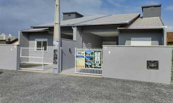 Imagem 4: Casa térrea com 1 suíte mais 2 quartos e 2 vagas de garagem em Balneário Piçarras