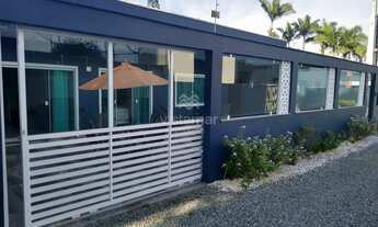 Imagem 2: Casa à venda com piscina no Centro - Balneário Piçarras/SC