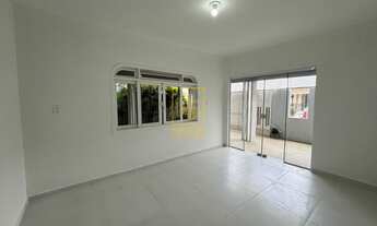 Imagem 4: Casa com piscina em Rodeio